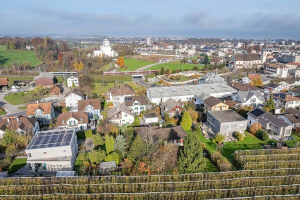 Entwicklungsareal mit Bestandesobjekt mit Seesicht 3