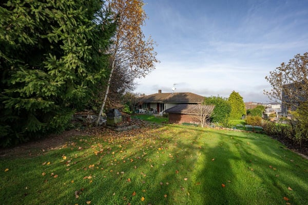 Entwicklungsareal mit Bestandesobjekt mit Seesicht 5