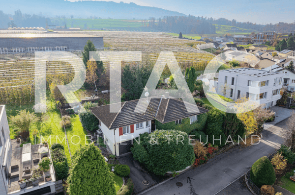 Entwicklungsareal mit Bestandesobjekt mit Seesicht 1