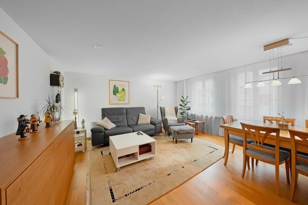 Wohn- und Geschäftshaus 3