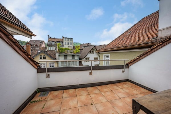 Wohn- und Geschäftshaus 6