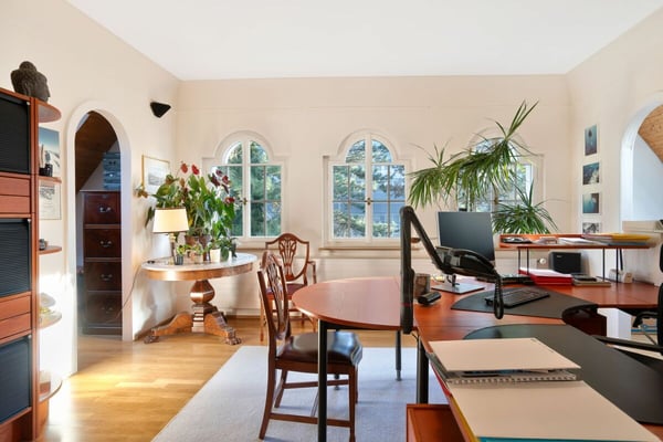 Herrschaftsvilla mit 2'002 m2 parkähnlichem Grundstück 11