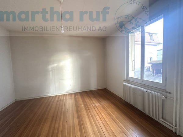 Zentral und sonnig gelegenes 3-Familienhaus mit viel Potenzial 5