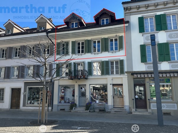 Altstadtjuwel Grosszügige und stilvolle 4.5-Zimmer-Maisonettewohnung 1