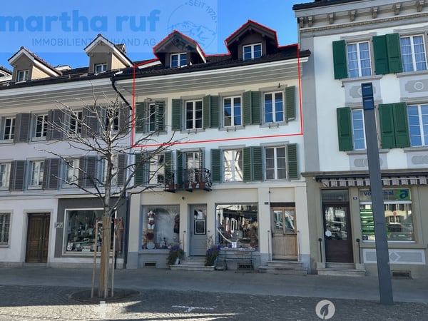 Altstadtjuwel Grosszügige und stilvolle 4.5-Zimmer-Maisonettewohnung 1