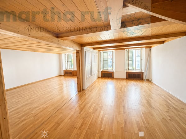 Altstadtjuwel Grosszügige und stilvolle 4.5-Zimmer-Maisonettewohnung 2