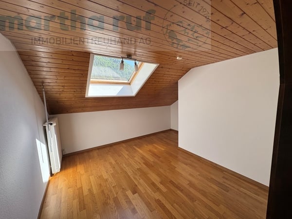 grosszügige 4.5-Zimmer Dachwohnung Sicht auf Jungfrau und Aare 9