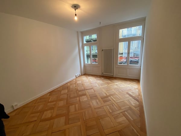 in zentraler Lage 3.5-Zimmer-Wohnung im 1. OG 10