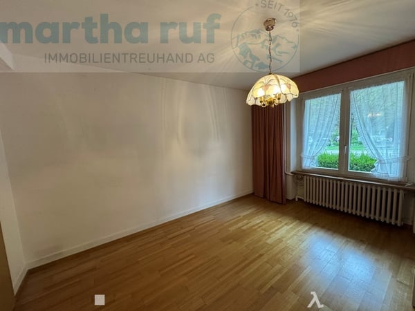Mehrfamilienhaus mit 3 Einheiten, Scheune und grosser Garten 6