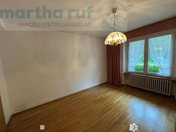 Mehrfamilienhaus mit 3 Einheiten, Scheune und grosser Garten 6