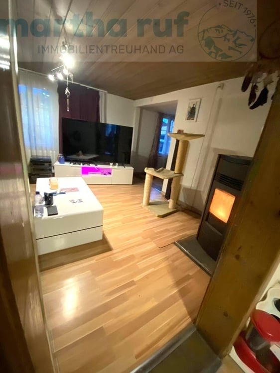 Haus mit Wohnung und Ladenfläche 2