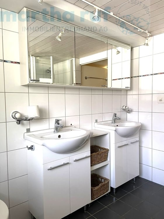 Naturnah wohnen in idyllischer Lage Gemütliche 7.5- Zimmer Haushälfte 9