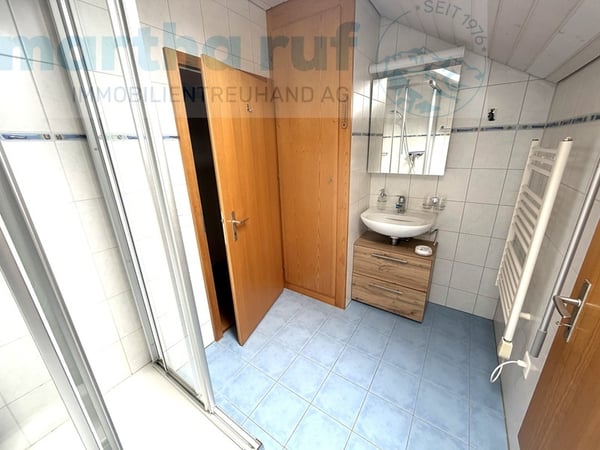 Traditionelles, angebautes Einfamilien-Ferienhaus mit alpinem Charm 10