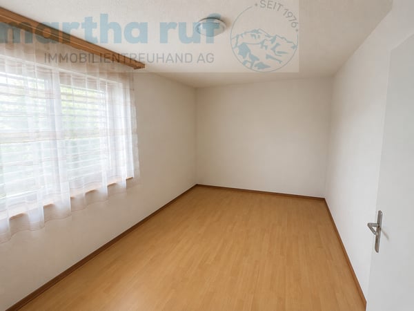 grosszügige 7.5-Zimmer-Wohnung im Erdgeschoss 7