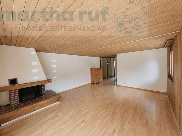 Behagliche 2.5- Zimmer Ferienwohnung mit Cheminée und Balkon 2