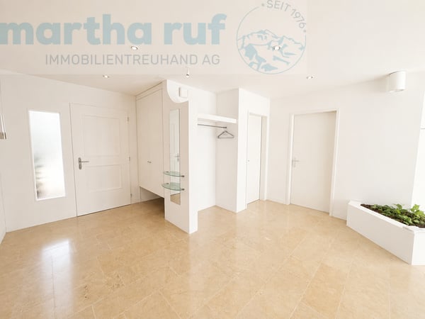 Grosszügiges 5.5-Zim.-Einfamilienhaus, Garten & traumhafter Aussicht 3