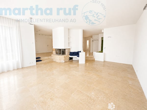 Grosszügiges 5.5-Zim.-Einfamilienhaus, Garten & traumhafter Aussicht 2