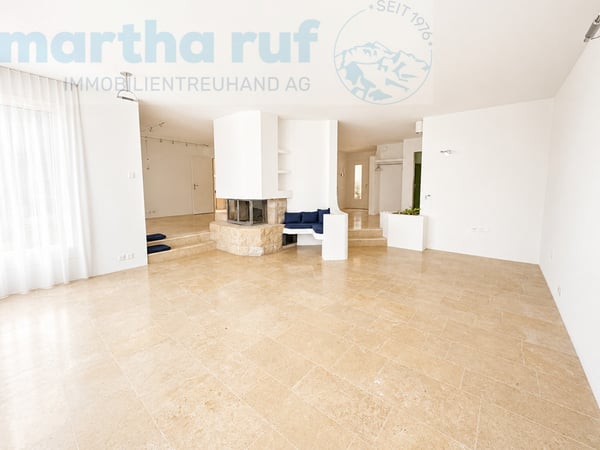 Grosszügiges 5.5-Zim.-Einfamilienhaus, Garten & traumhafter Aussicht 2