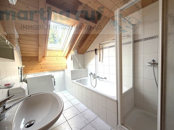 Gemütliche und charaktervolle 3.5- Zimmer Dachwohnung mit Galerie 8