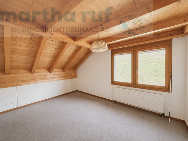 Gemütliche und charaktervolle 3.5- Zimmer Dachwohnung mit Galerie 7