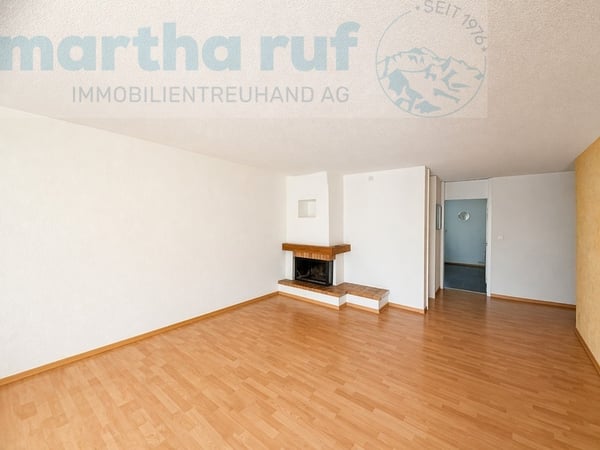 1.5- Zimmer Wohnung im 1. Stock mit Cheminée und Bergsicht 4