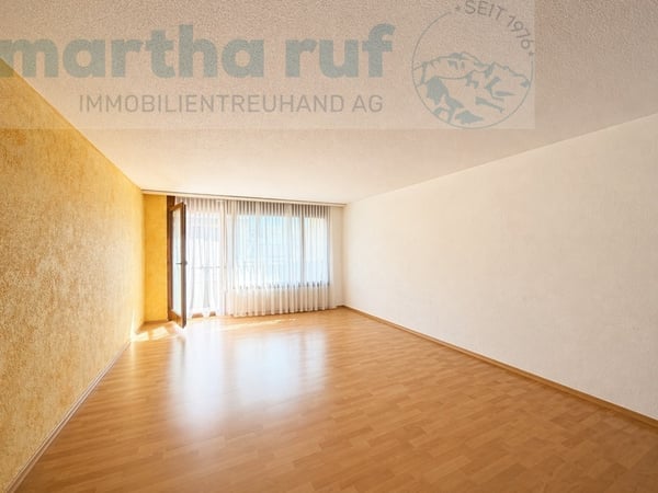 1.5- Zimmer Wohnung im 1. Stock mit Cheminée und Bergsicht 3