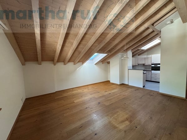 Grosszügige 3.5-Zimmer-Dachwohnung mit Galerie 3