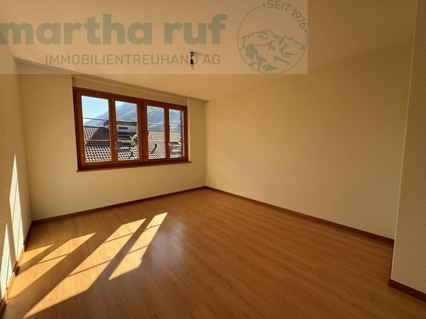Grosszügige 3.5-Zimmer-Dachwohnung mit Galerie 8