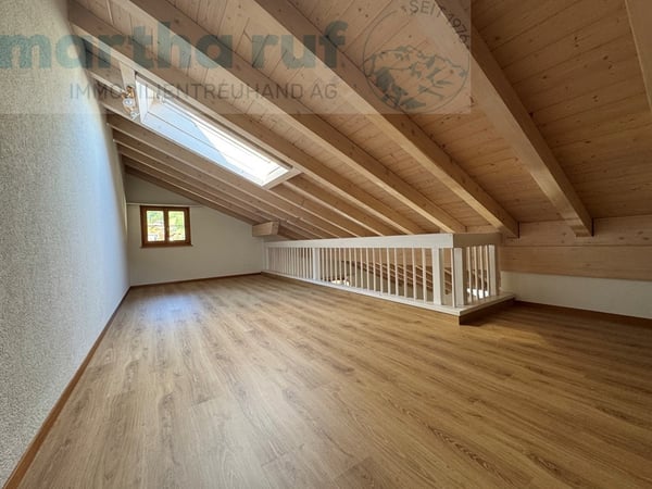 Grosszügige 3.5-Zimmer-Dachwohnung mit Galerie 5