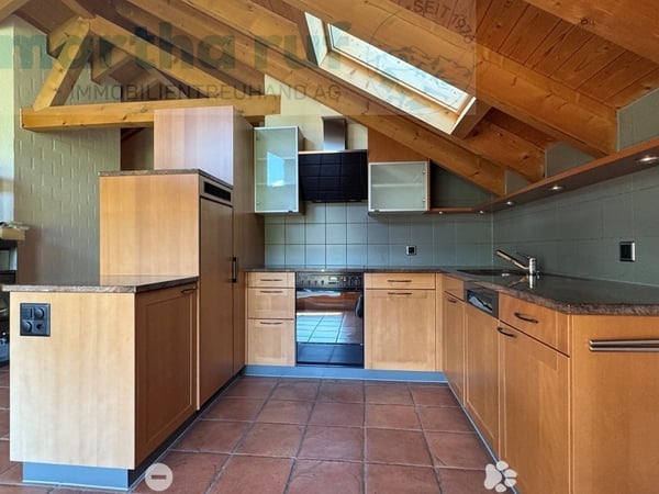 3.5-Zimmer-Dachwohnung mit traumhaftem Bergpanorama 6