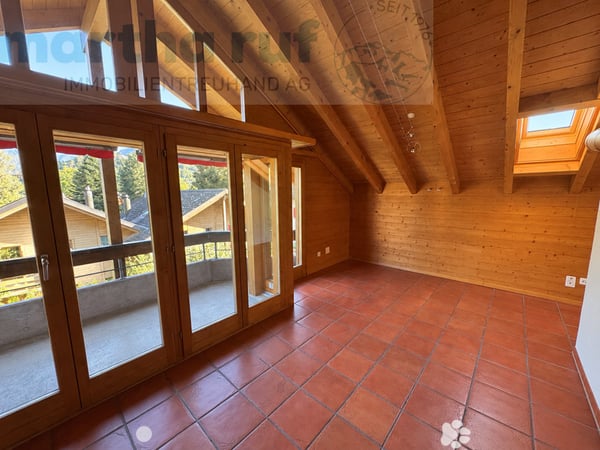 3.5-Zimmer-Dachwohnung mit traumhaftem Bergpanorama 3