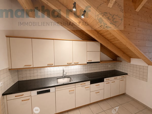 Wohnen über den Dächern 4.5- Zimmer-Dachwohnung mit Bergsicht 4