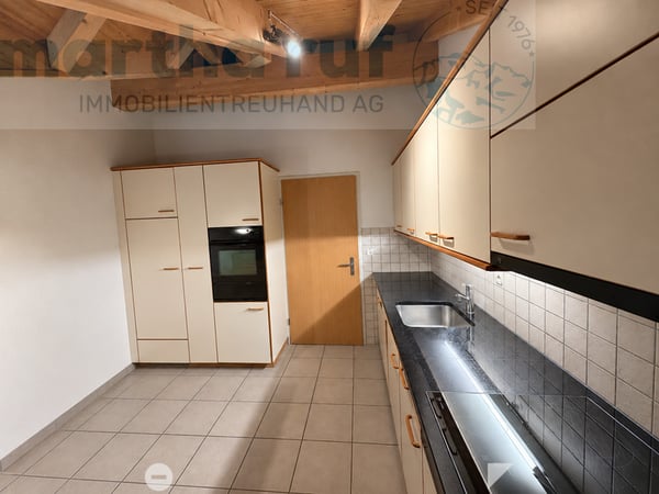 Wohnen über den Dächern 4.5- Zimmer-Dachwohnung mit Bergsicht 5