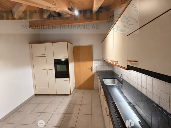 Wohnen über den Dächern 4.5- Zimmer-Dachwohnung mit Bergsicht 5