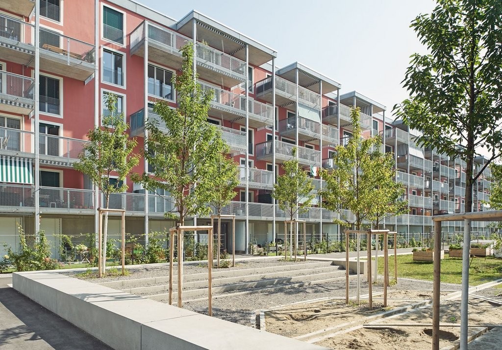 Bild MIETEN OHNE KAUTION - Bunt, sympathisch: Die Stadtsiedlung Reitmen
