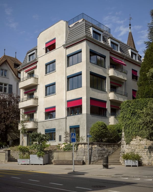 Helle Dach-Maisonettewohnung im beliebten Kreis 6 in Zürich 1