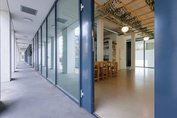 Erdgeschossfläche an Toplage beim Bahnhof Oerlikon und Center Eleven! 2