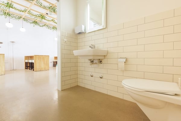 Erdgeschossfläche an Toplage beim Bahnhof Oerlikon und Center Eleven! 7