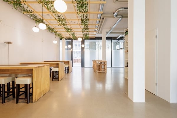 Erdgeschossfläche an Toplage beim Bahnhof Oerlikon und Center Eleven! 3