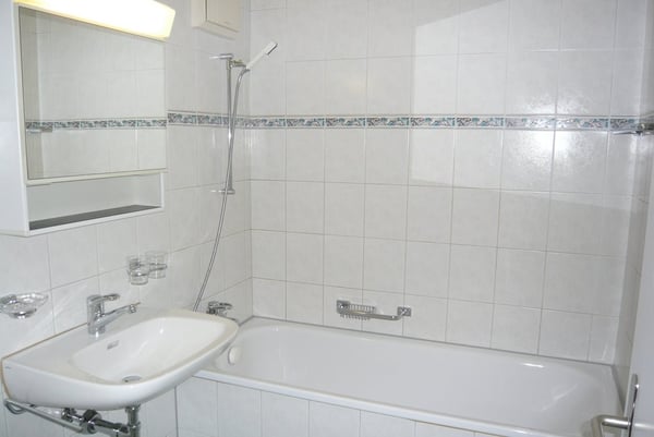 MIETEN OHNE KAUTION - Grosszügige und helle Wohnung in Zürich-Seebach 3