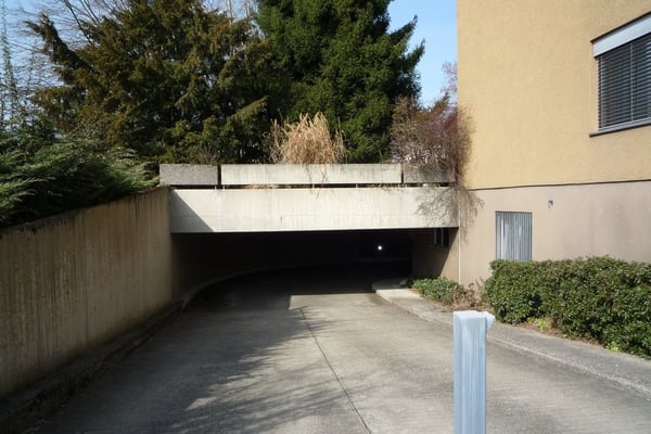 Garagen-Einstellplatz in Bassersdorf zu vermieten 3
