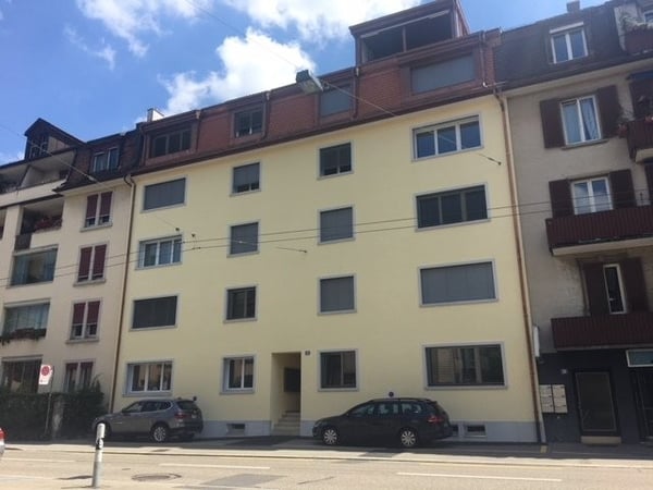Charmante Dachwohnung zwischen Waffenplatz und Wollishofen