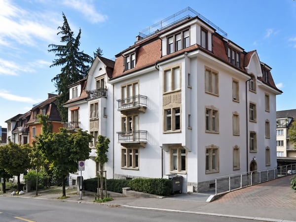 MIETEN OHNE KAUTION - Grosszügige 3-Zimmerwohnung in Zürich 1