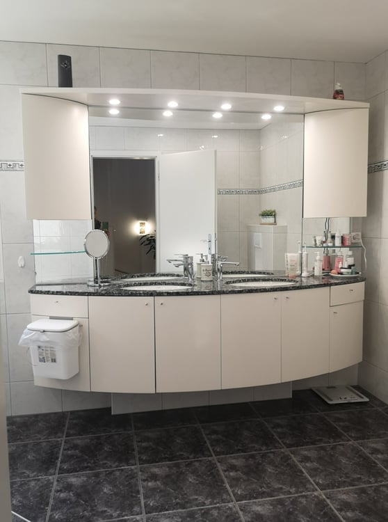 LICHTDURCHFLUTETER WOHNTRAUM MIT GARTEN & EINSTELLHALLENPLATZ 6