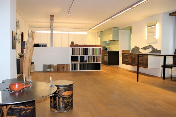 Hochwertig ausgebaute Büro-/Praxisräumlichkeit in der Altstadt! 2