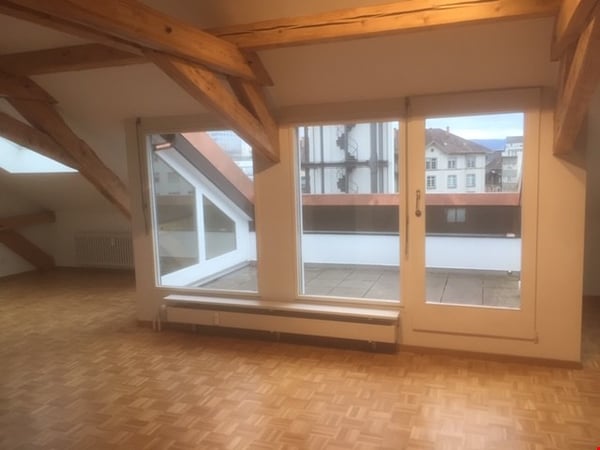 grosszügige 1.5 Zimmer Altbauwohnung im Dachgeschoss mit Dachterrasse 16