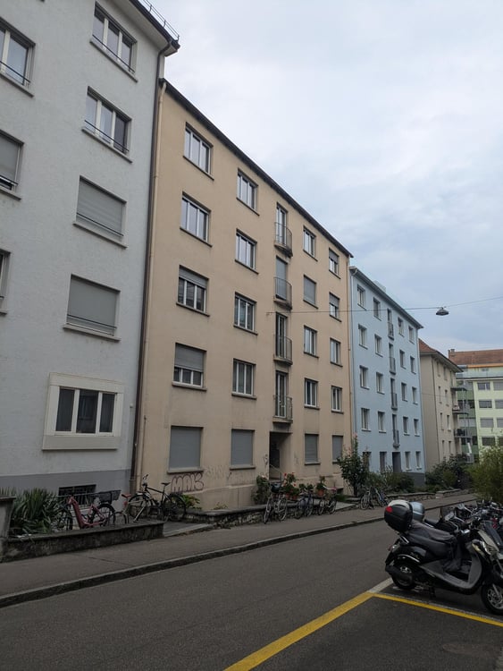 Garage im St. Johann zu vermieten BEFRISTET bis 30.04.27 4
