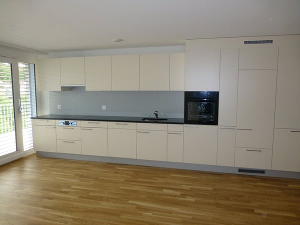 Moderne 3.5-Zimmer-Wohnung mit 2 Balkone in Liebefeld 1