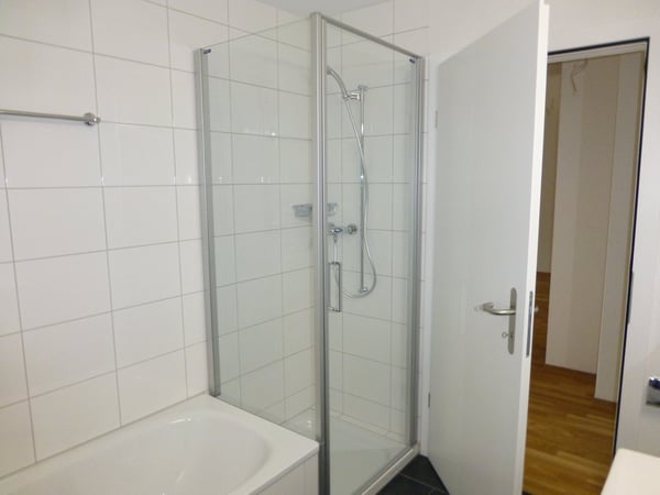 Moderne 3.5-Zimmer-Wohnung mit 2 Balkone in Liebefeld 6