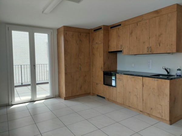 Befristet - modern ausgebautes Gewerbehaus direkt am Bahnhof 5